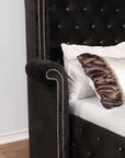 Alzir Elegant Luxury Tufted Velvet Platform Bed